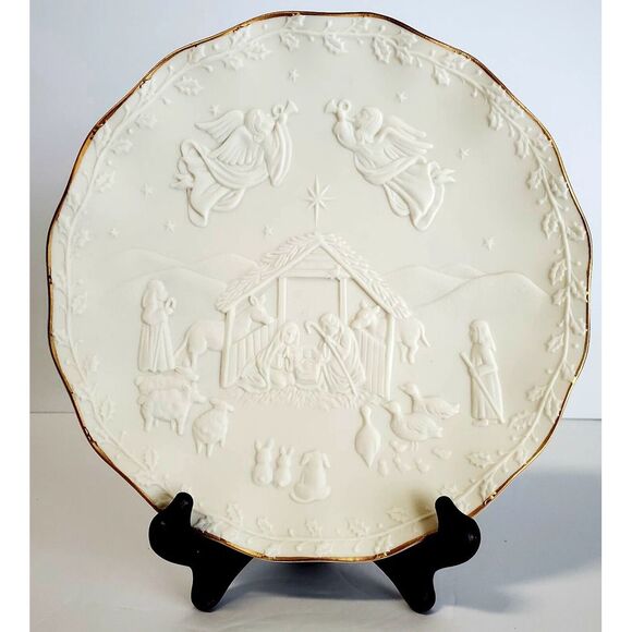 Centurion Collection Nativity Pattern Bisque 8.5"Plate w/ Wooden Stand NIB P3441 - Picture 1 of 9